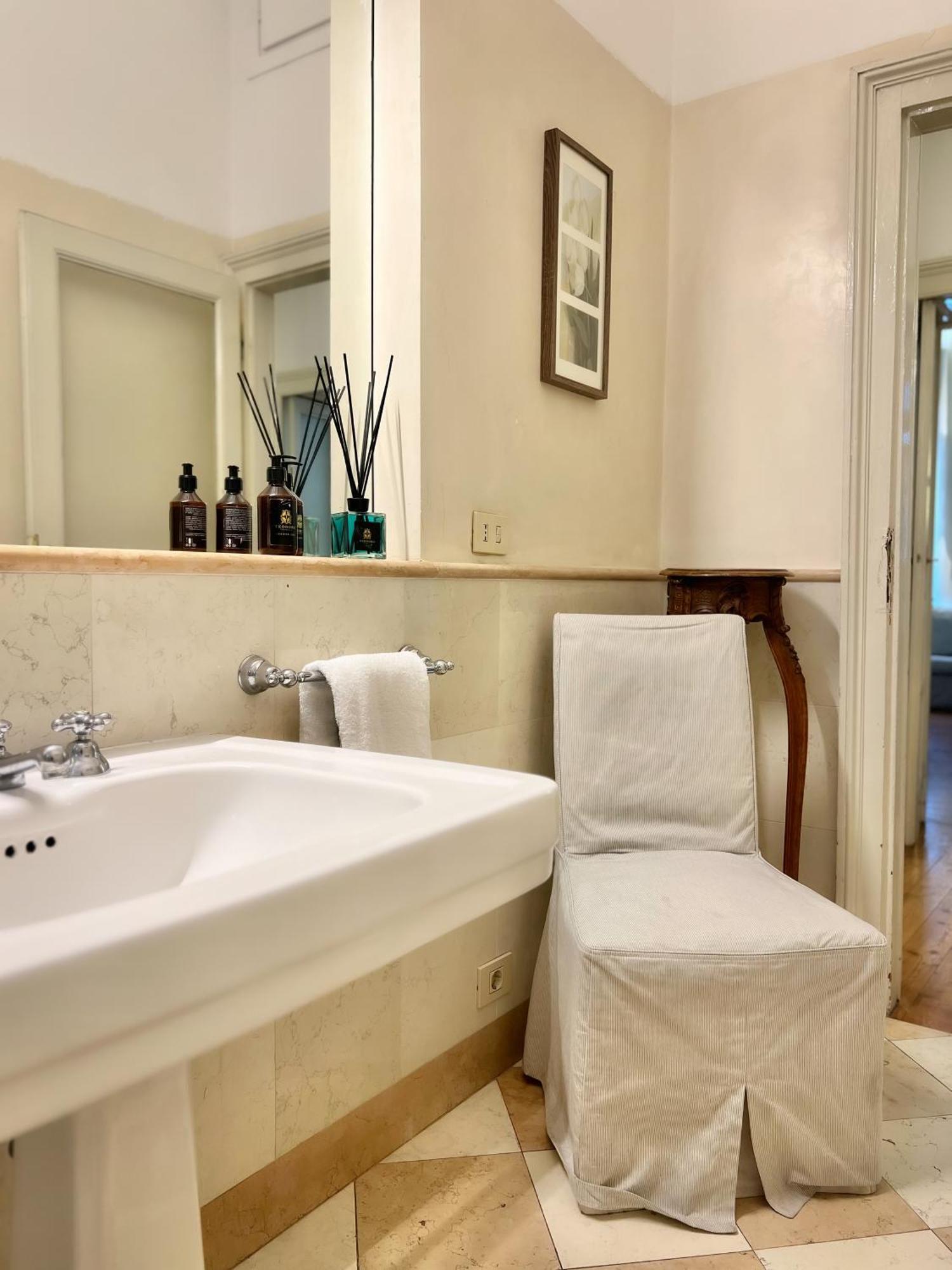 Comecasa 2 Bedrooms Apartment In Via Curtatone ミラノ エクステリア 写真